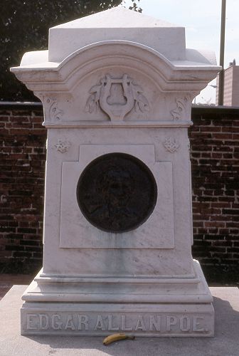 Edgar Allan Poe grave