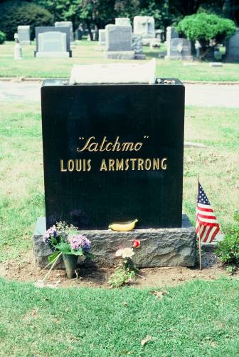 Louis Armstrong grave