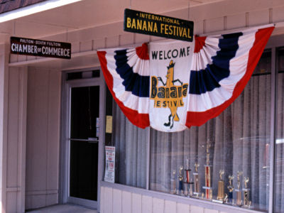 Welcome to the 1981 Banana Festival, Fulton KY - S. Fulton TN